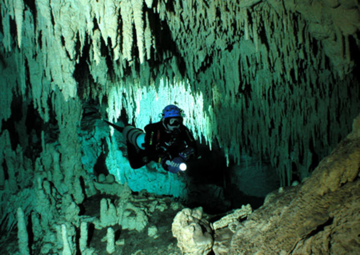 Cenote Nohoch Nah Chich